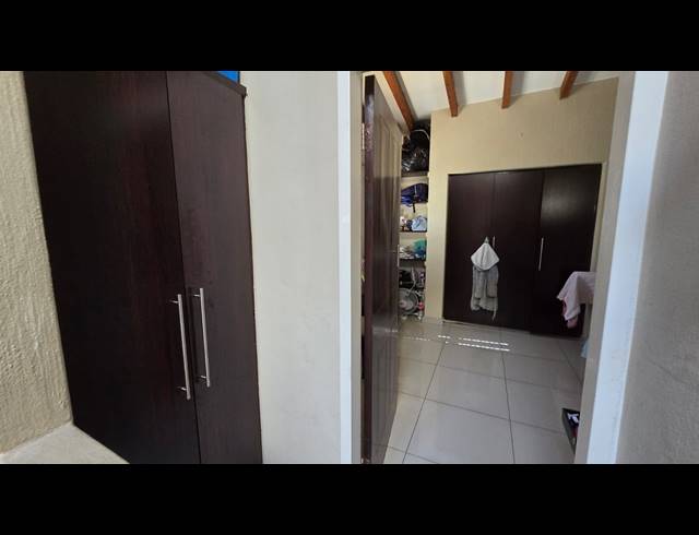 2 BEDROOM SECTIONAL TITLE FOR SALE IN THE HILL
